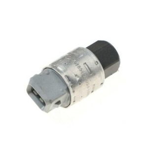 VOLVO ALKATRÉSZ : 31332642 - Nyomáskapcsoló